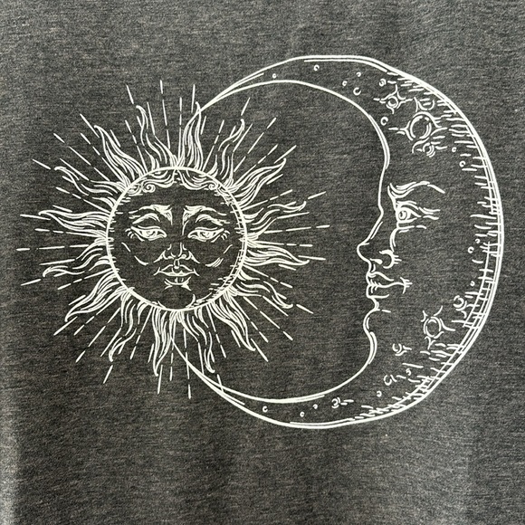 Sun & Moon Print Crew Neck Graphic T-Shirt size S - Picture 2 of 6